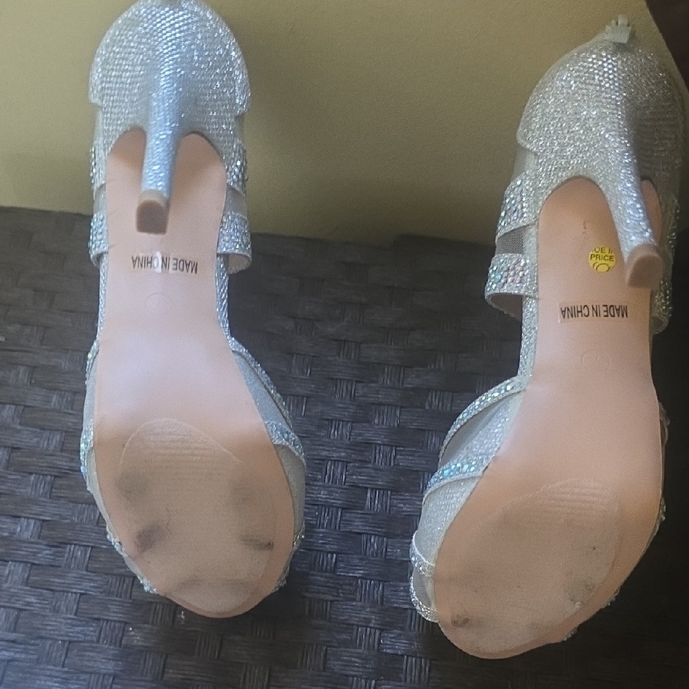 De Blossom Collection Silver Sparkle Heels - Picture 6 of 7